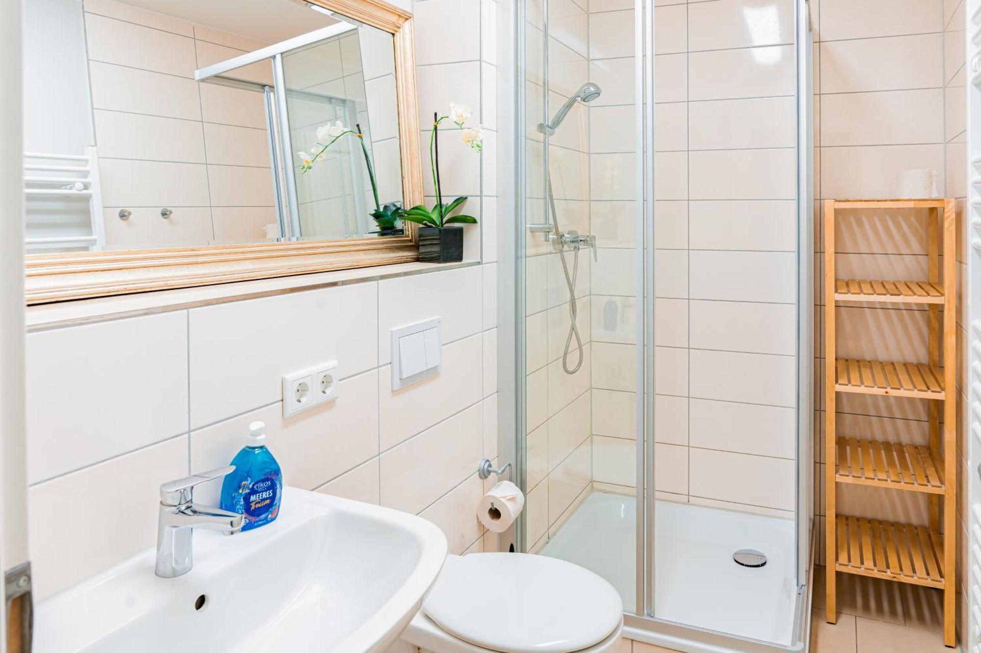 Apartmenthaus Chrischanshof روستوك المظهر الخارجي الصورة